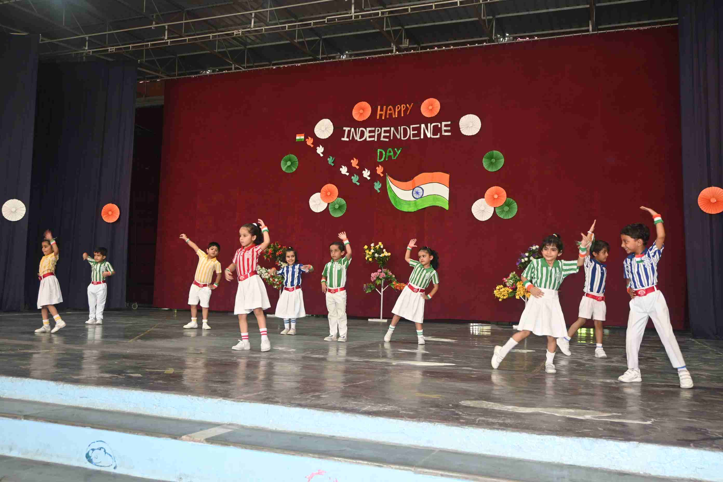 HAPPPY INDEPENDENCE DAY FOR CLASS-LKG TO 5TH -8