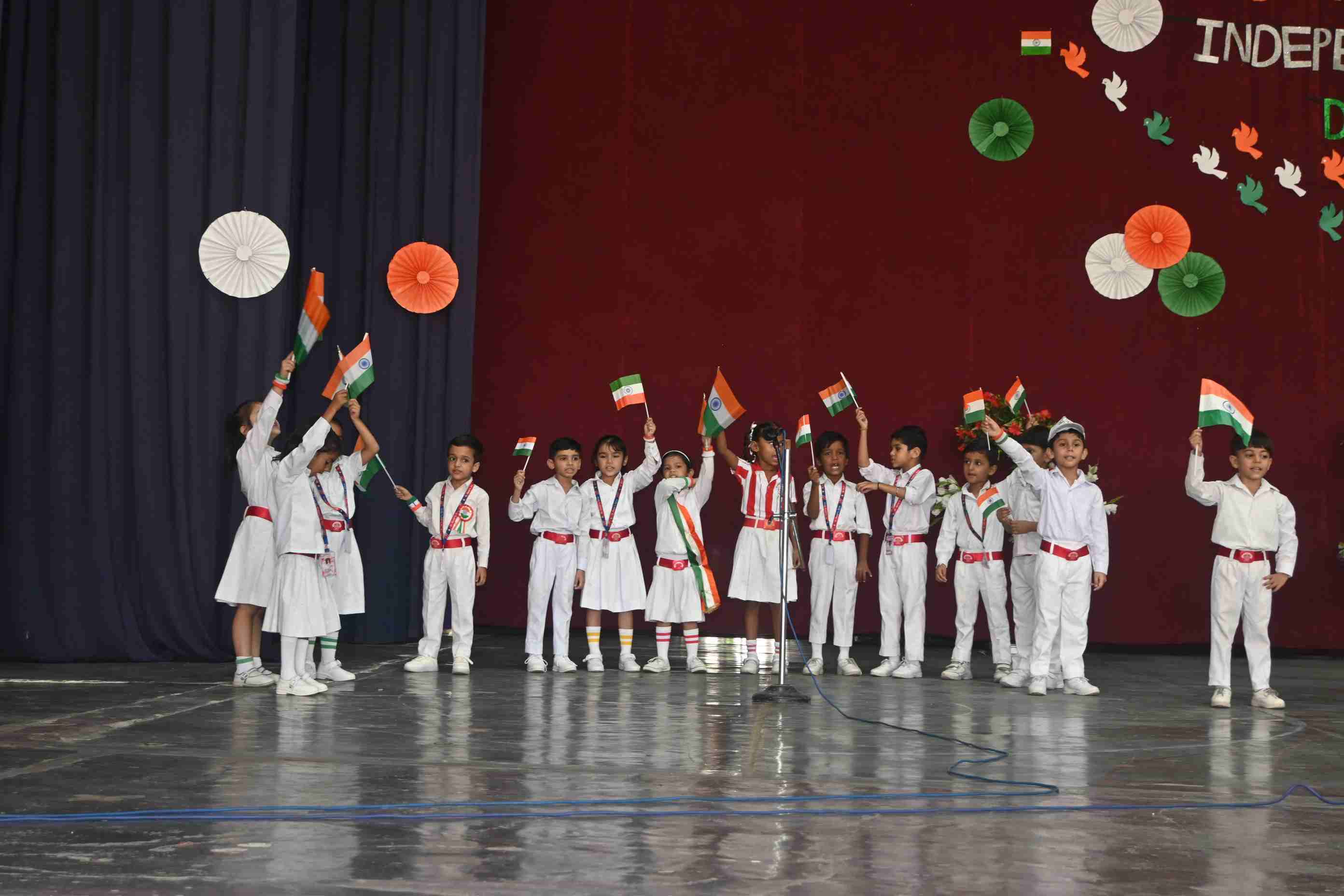 HAPPPY INDEPENDENCE DAY FOR CLASS-LKG TO 5TH -0