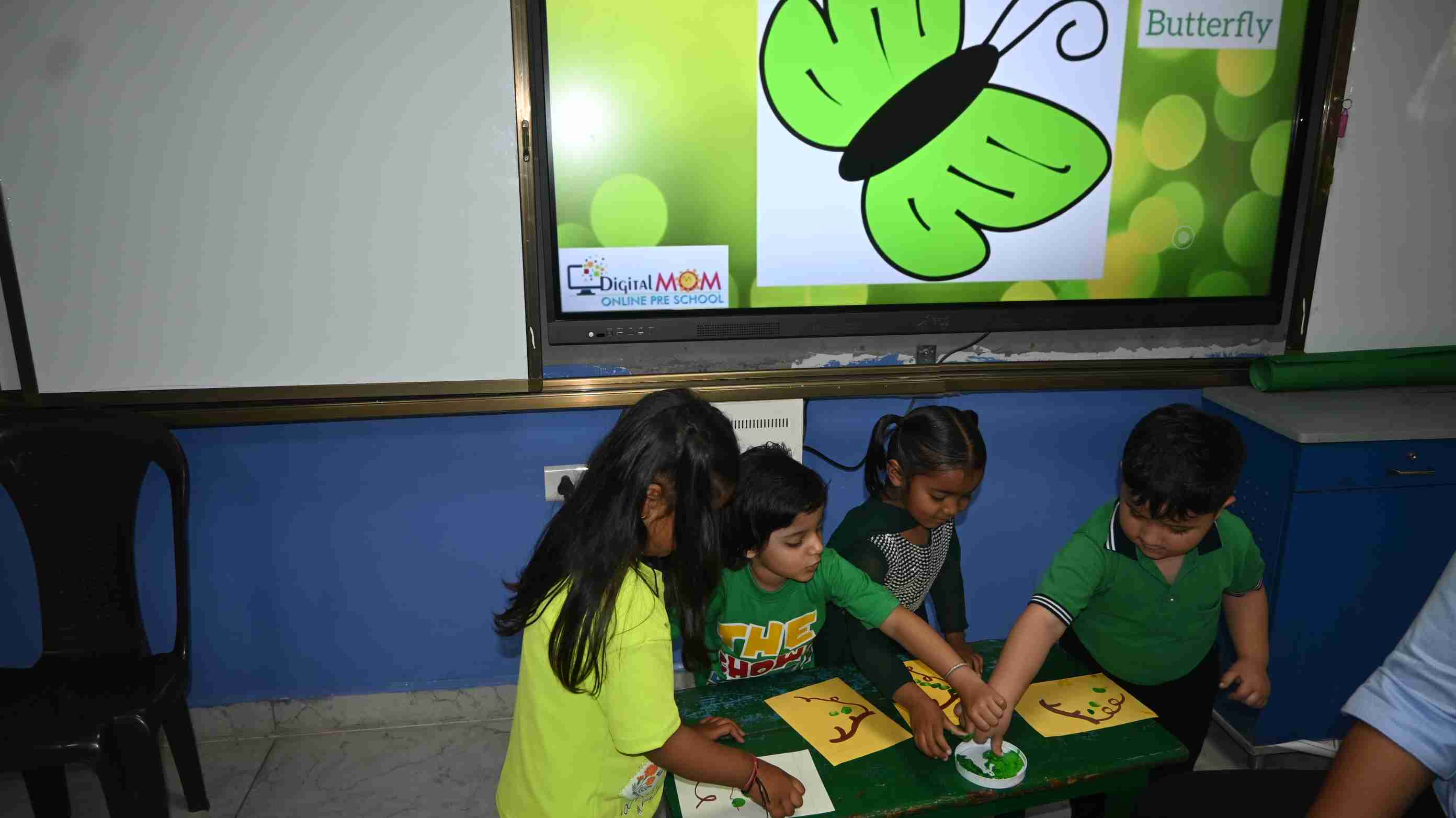 BODY PARTS ACTIVITY & RHYME -HEAD AND SHOULDERS OF CLASS-LKG-6