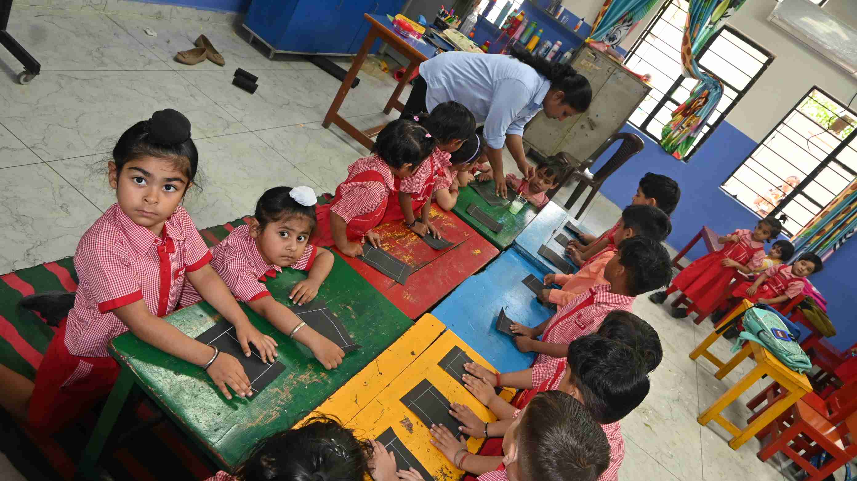 RUN AND PIC THE BALL & PHOTO FRAME FOR CLASS LKG-5