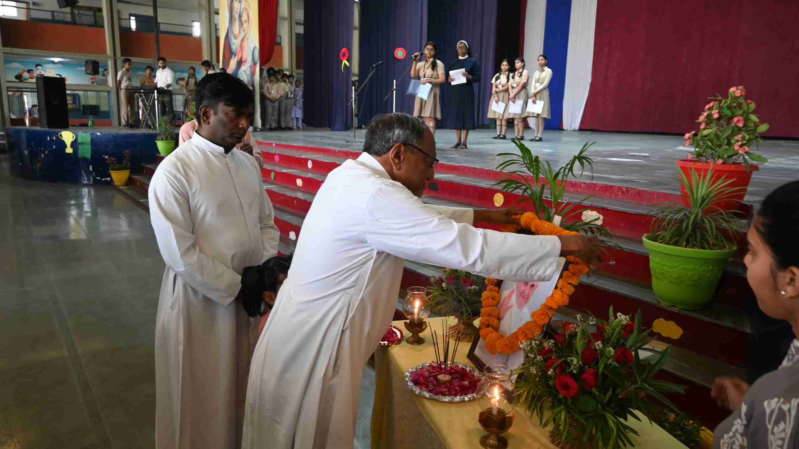 Condolence Prayer Service for Pope Francis-6