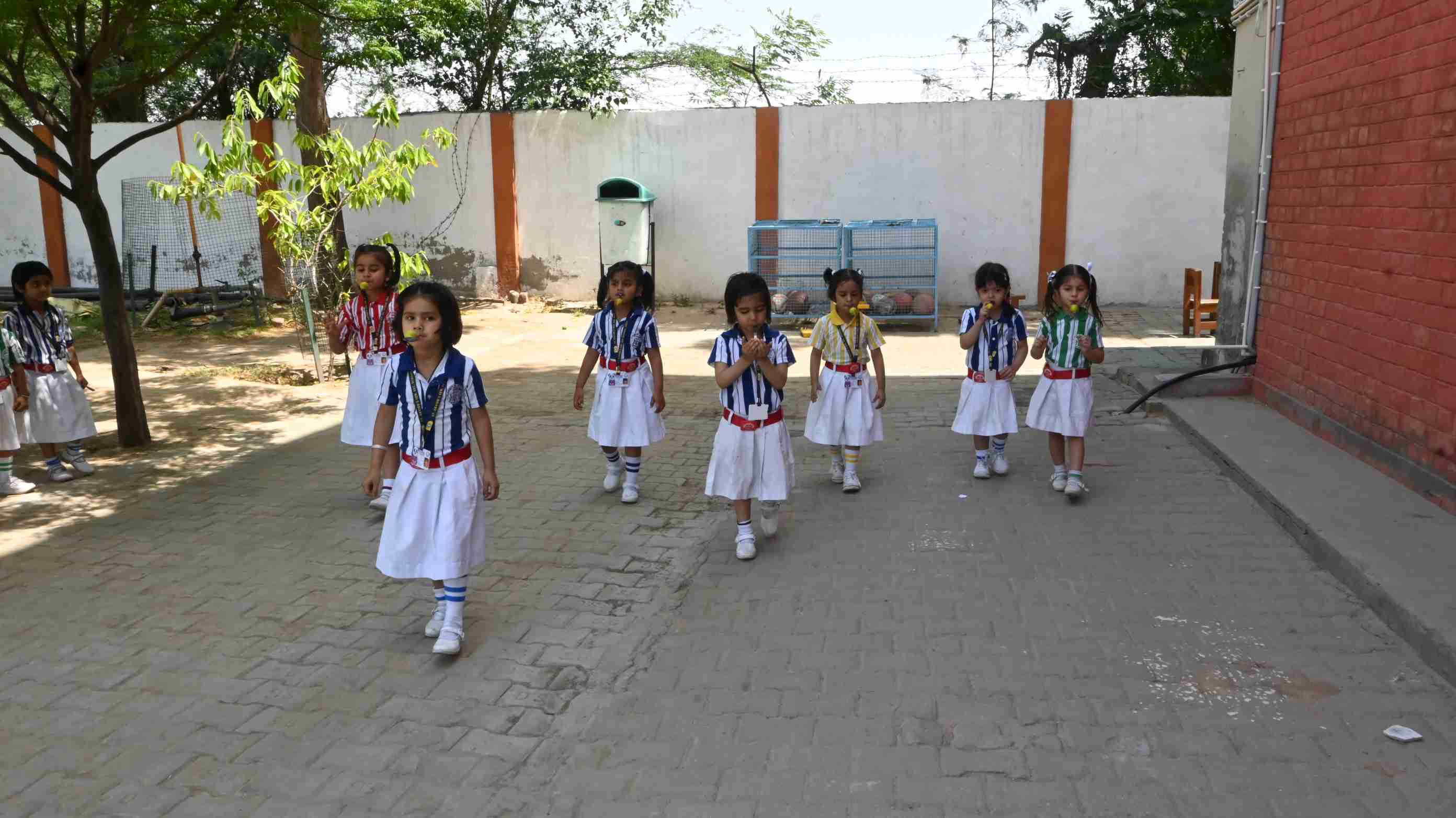 LEMON & SPOON RACE FOR CLASS-UKG WEDNESDAY ACTIVITY -6
